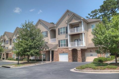 Luxury Apartments in Lithonia| Wesley Stonecrest Apartments | Garages Availability